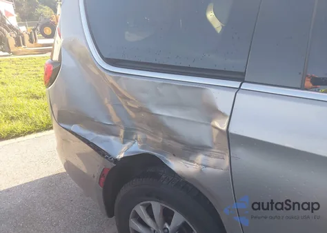 2017 Chrysler Pacifica Touring-L из США, поврежденный, VIN 2C4RC1BG6HR691857